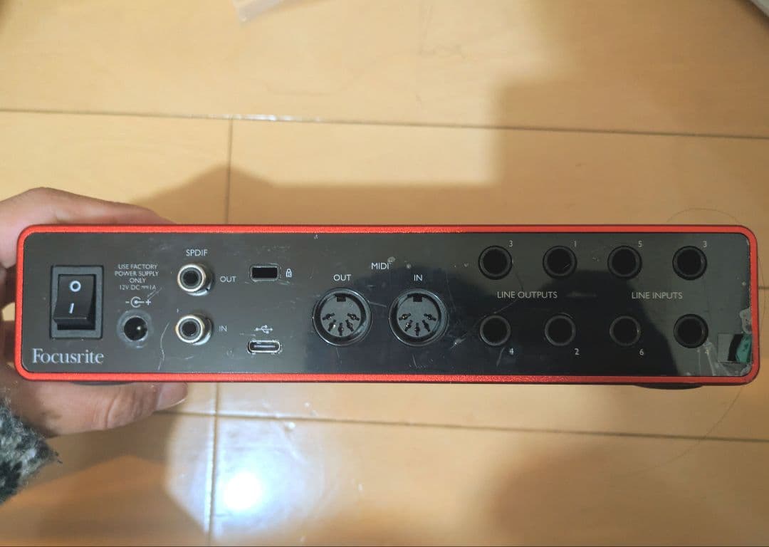 Focusrite Scarlett 8i6 オーディオインターフェイス