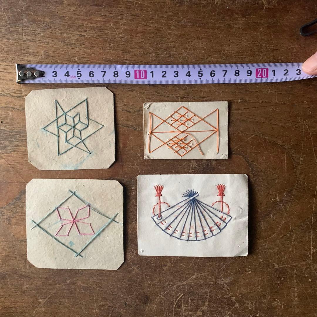 古い 背守り 4種 No.2 厚紙に刺繍 古道具 アンティーク