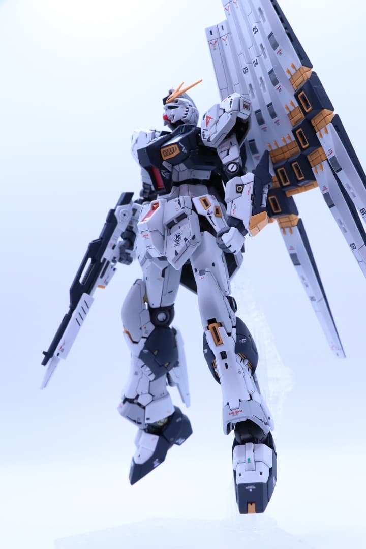 RG 1/144 νガンダム 【改修 塗装 完成品】