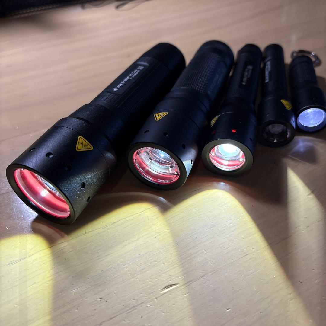 LEDライト　フラッシュライト　懐中電灯　レッドレンザー 5本組 中古品