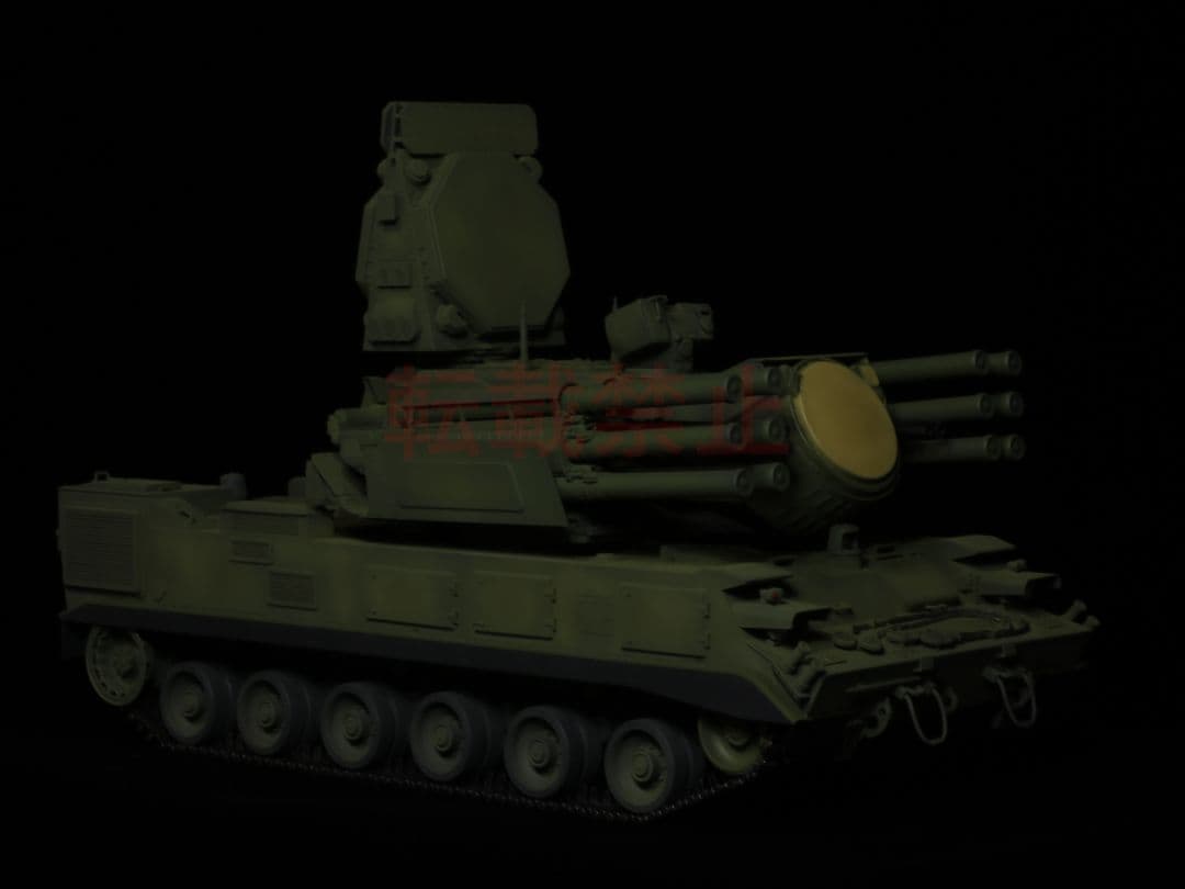 【完成品】 1/35 ロシア軍 パーンツィリS1 プラモデル トランペッター