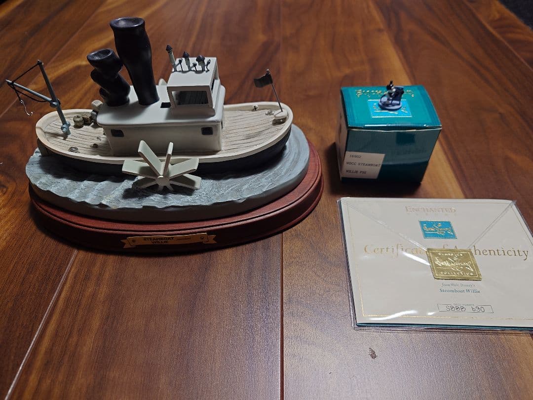 WDCC ウォルトディズニー 蒸気船ウィリー　ミッキーフィギュア付き