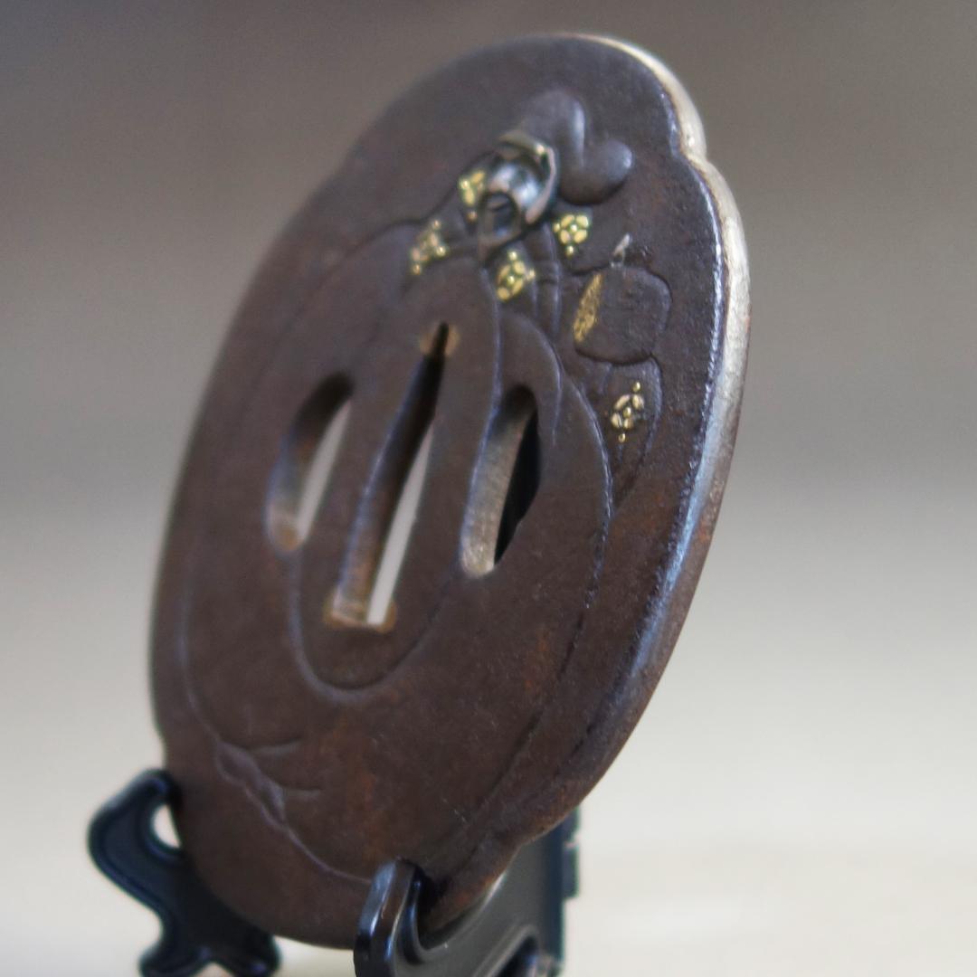 【大黒天図鍔 片切彫 銀象嵌 鍍金】 鐔 鍔 刀装具 日本刀 武具 江戸 骨董