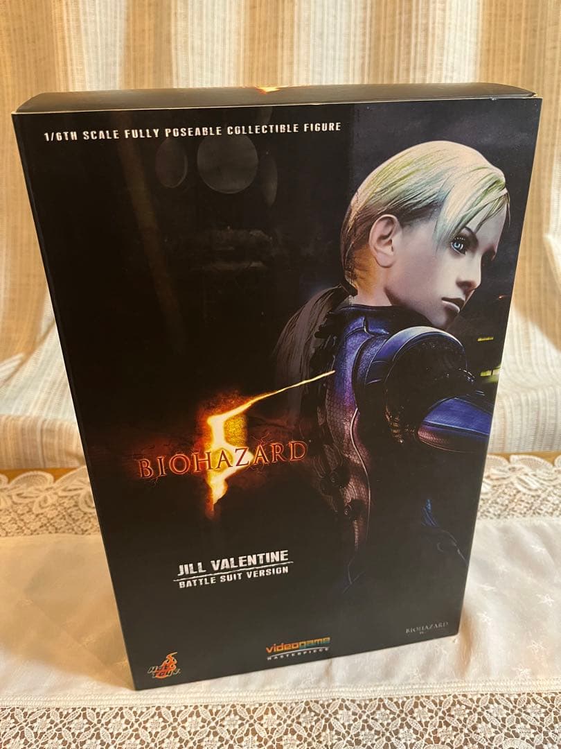 ホットトイズ　バイオハザード5 ジル・バレンタイン バトルスーツ版 フィギュア