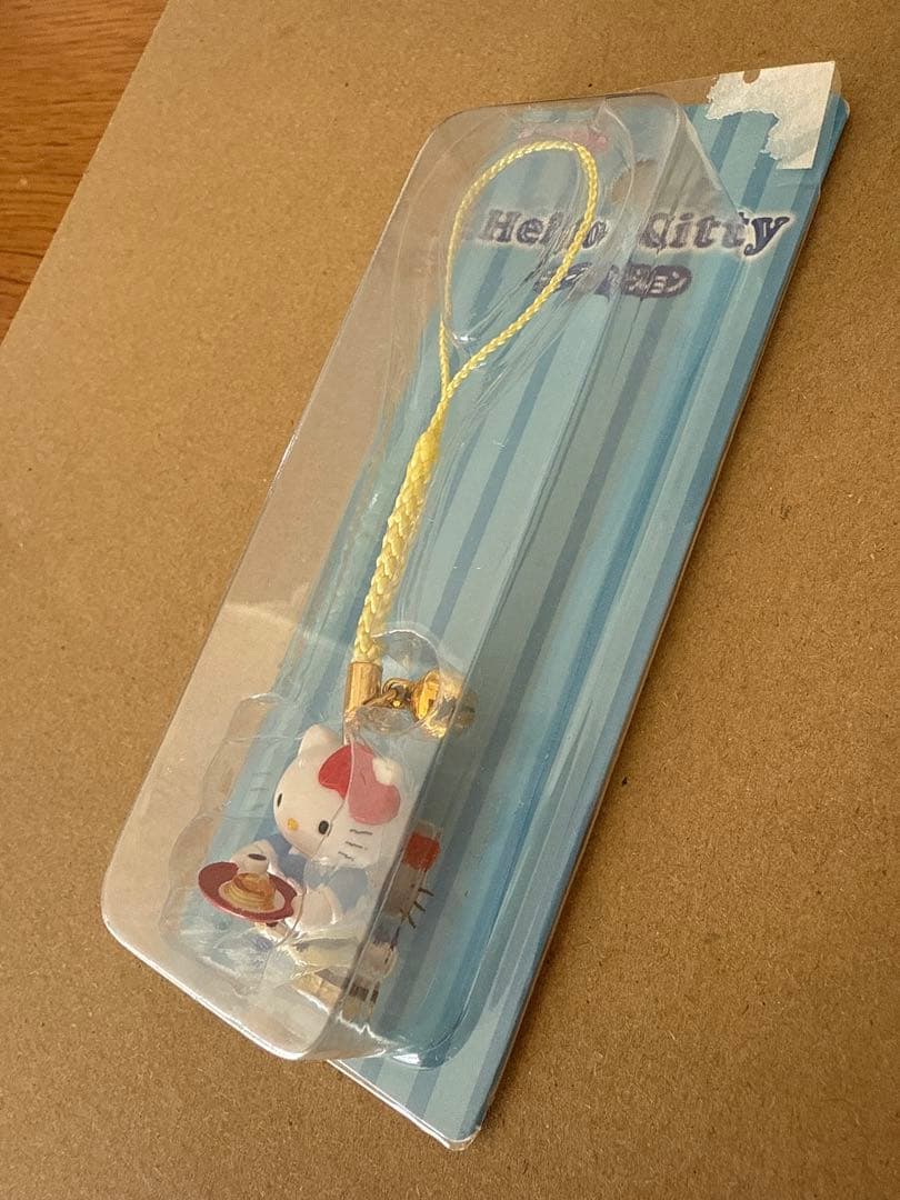 ご当地キティ　ハローキティ　ストラップ デニーズ限定　レア希少、人気
