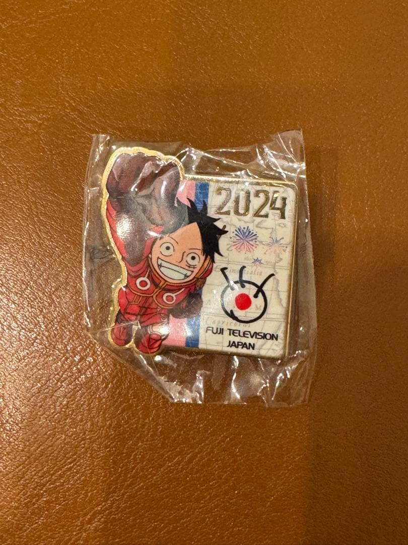 パリオリンピック・フジテレビメディアピンバッジONE PIECEルフィ