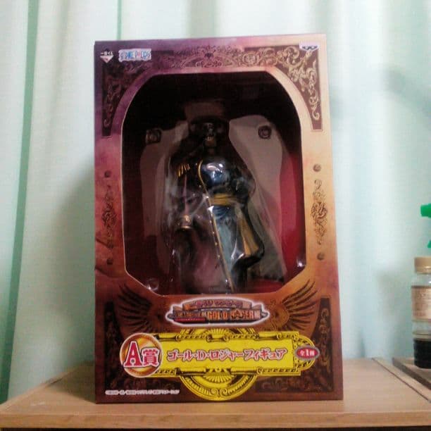 セブンイレブン一番くじA賞ゴール・D・ロジャーフィギュア