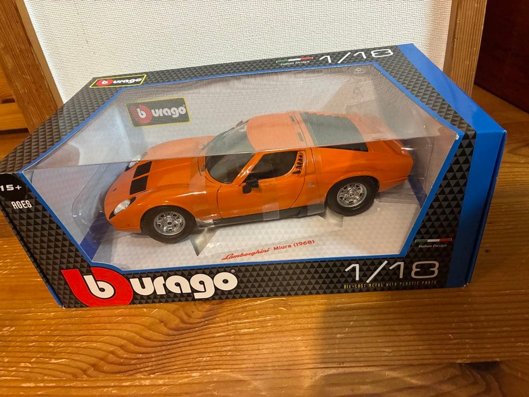 ランボルギーニ ミウラ 1/18 burago