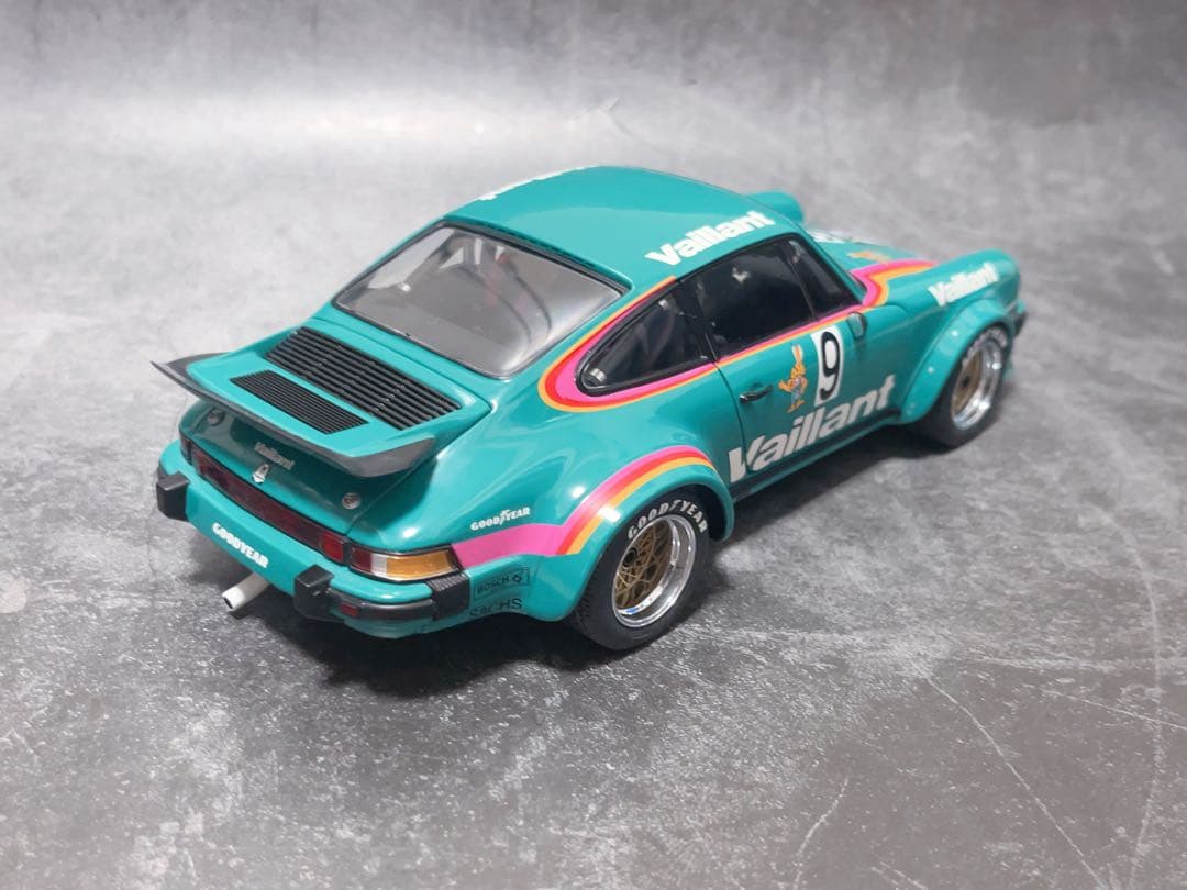 1/18 エグゾト クレマー ポルシェ 934 RSR 優勝 1976