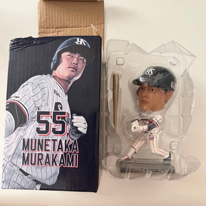 【未使用品】ヤクルトスワローズ村上宗隆限定フィギュア