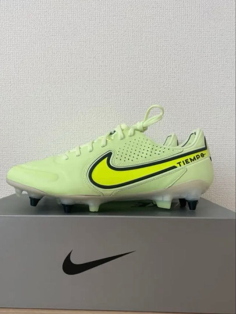 NIKEティエンポレジェンド9 SG/ベアリーボルト(27.5cm)