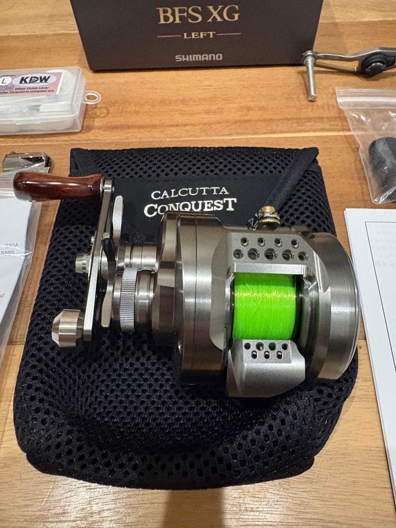 で*け様 極美品 シマノ カルカッタコンクエストBFS XG LEFT カスタム