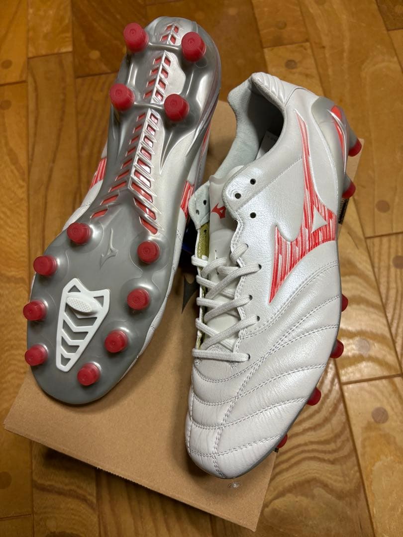 新品　超大特価　ミズノ　モナルシーダ ネオ 3 エリート　ホワイト×レッド