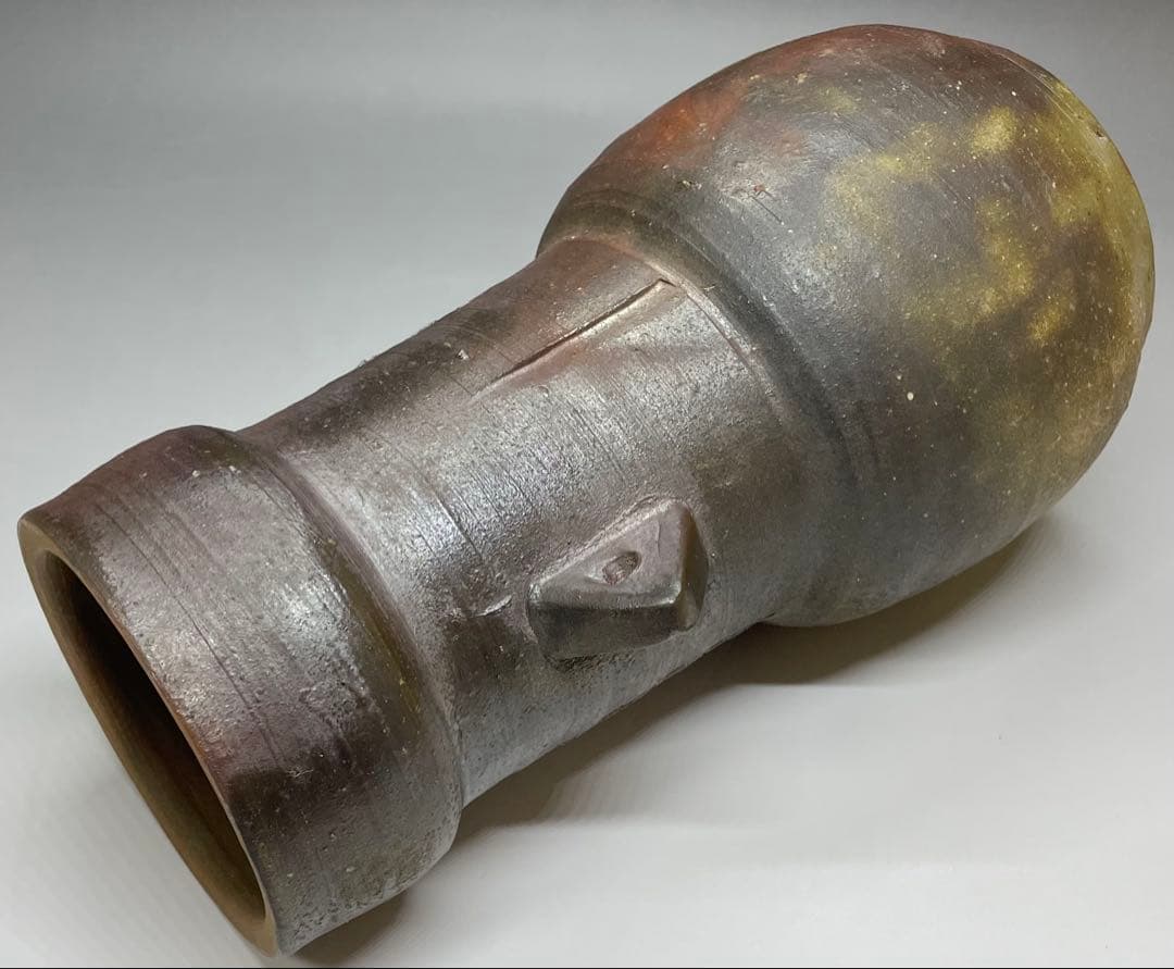 neko008　山本雄一　備前花入　共箱(四方桟盛蓋) 共布　yy49