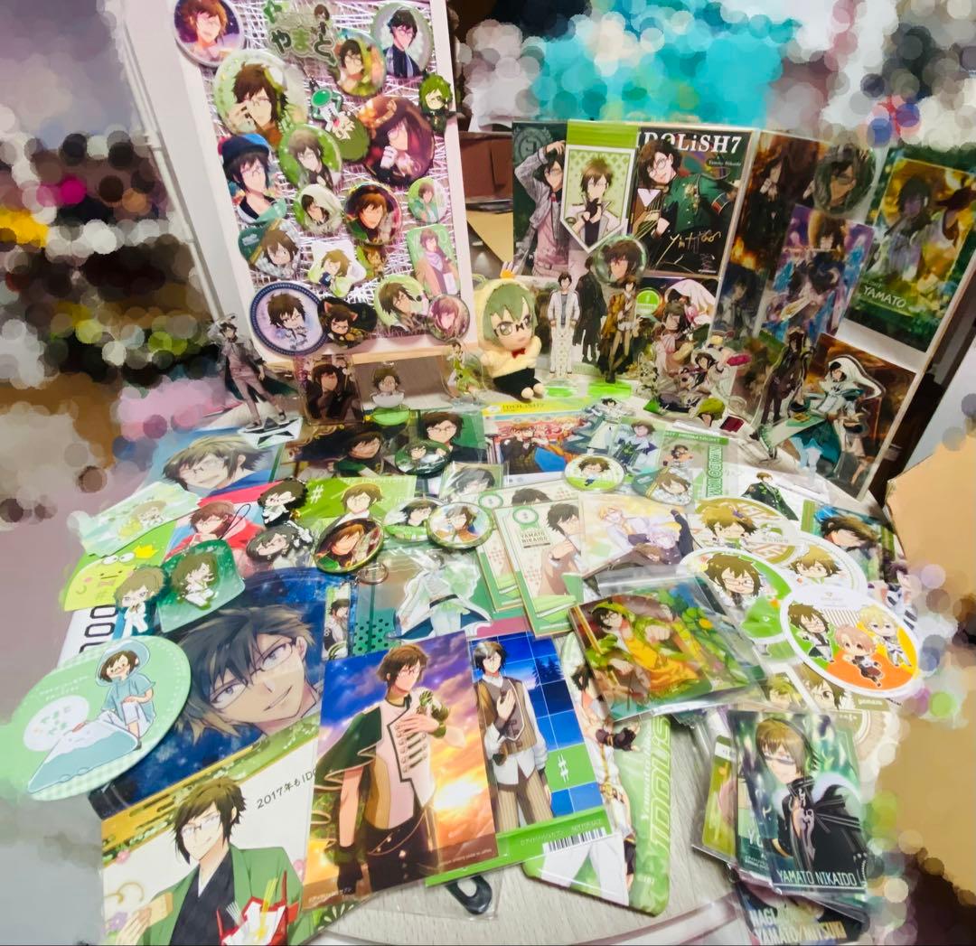 アイドリッシュセブン二階堂大和グッズまとめ売り　ぬい・アクスタ・缶バ・カード多数