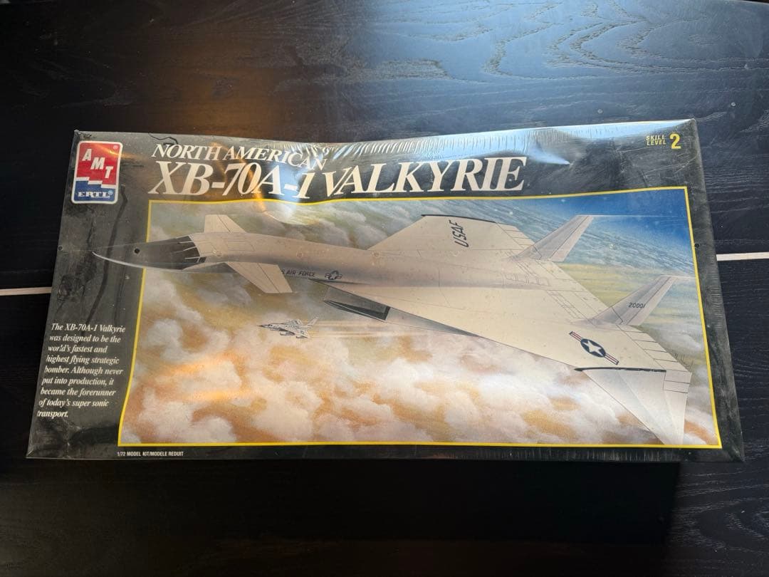 AMT 1/72 XB-70A-1 ヴァルキリー 未開封 プラモデル 戦略爆撃機