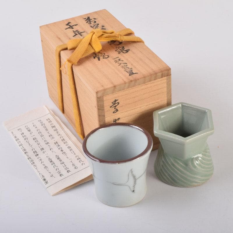 韓国美術　慶安窯　青磁白磁　鶴文　蓋置　一双　共箱　V　8649