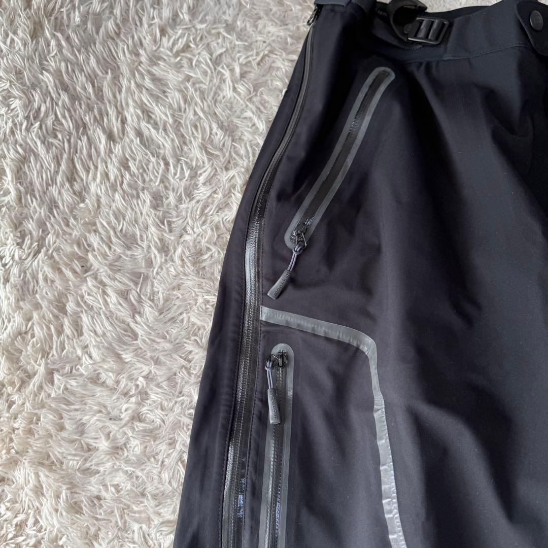モンベル　ゴアテックス　サイズL アルパインサーマシェル パンツ