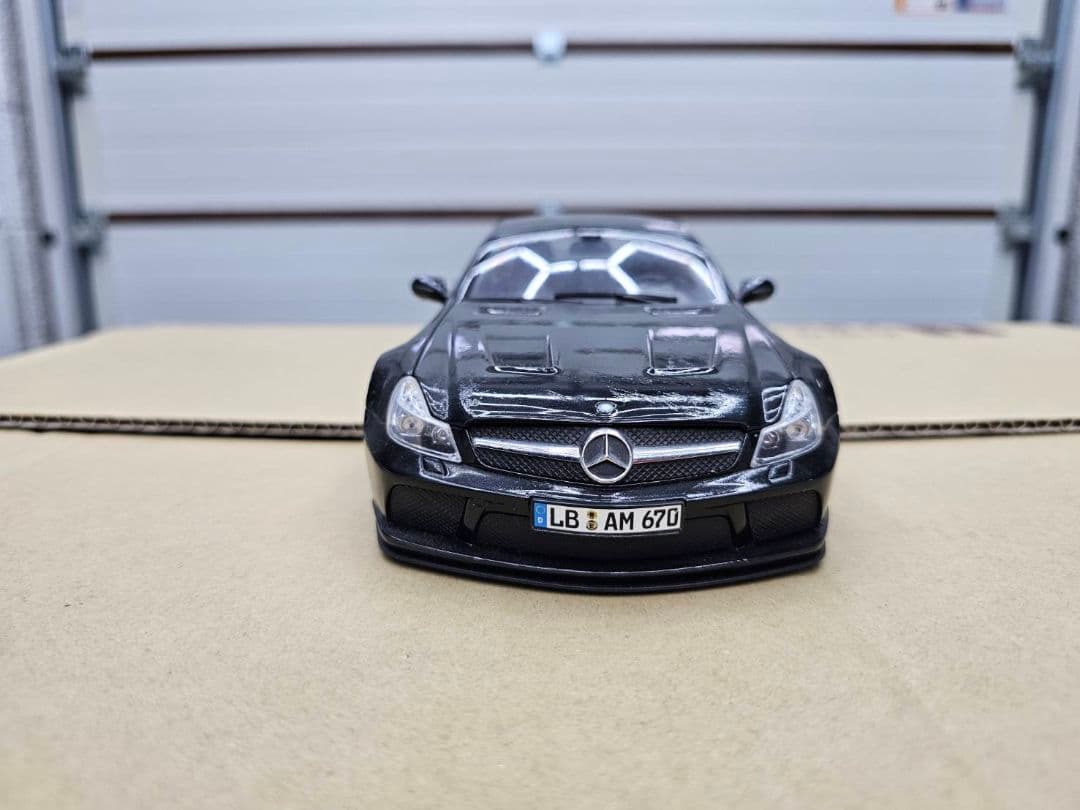SL 65 AMG Black Seriesミニカー