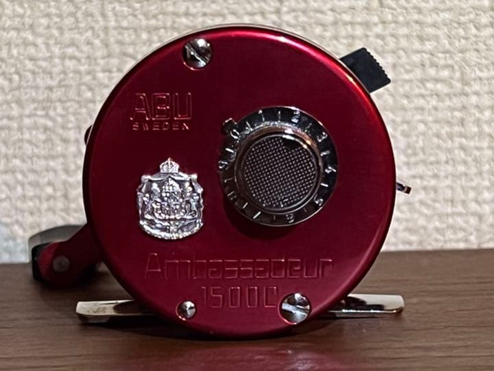 ABU Anbassadeur 1500C レッド（中古美品）