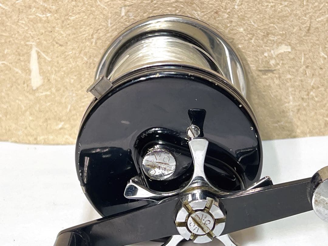 ABU アンバサダー 10000 C 自動 2 速釣りリール