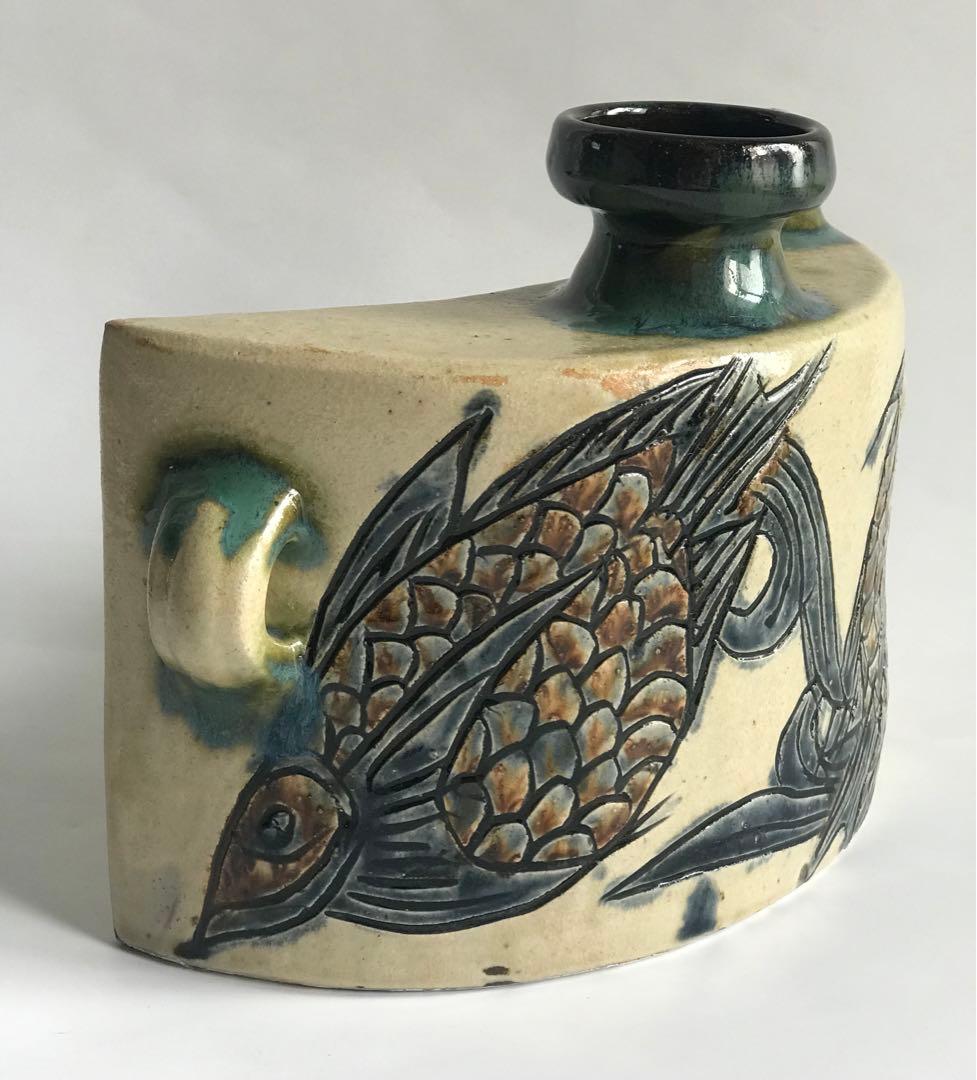 人間国宝 琉球 壺屋焼 金城次郎 魚文　抱瓶　陶器 沖縄 民藝