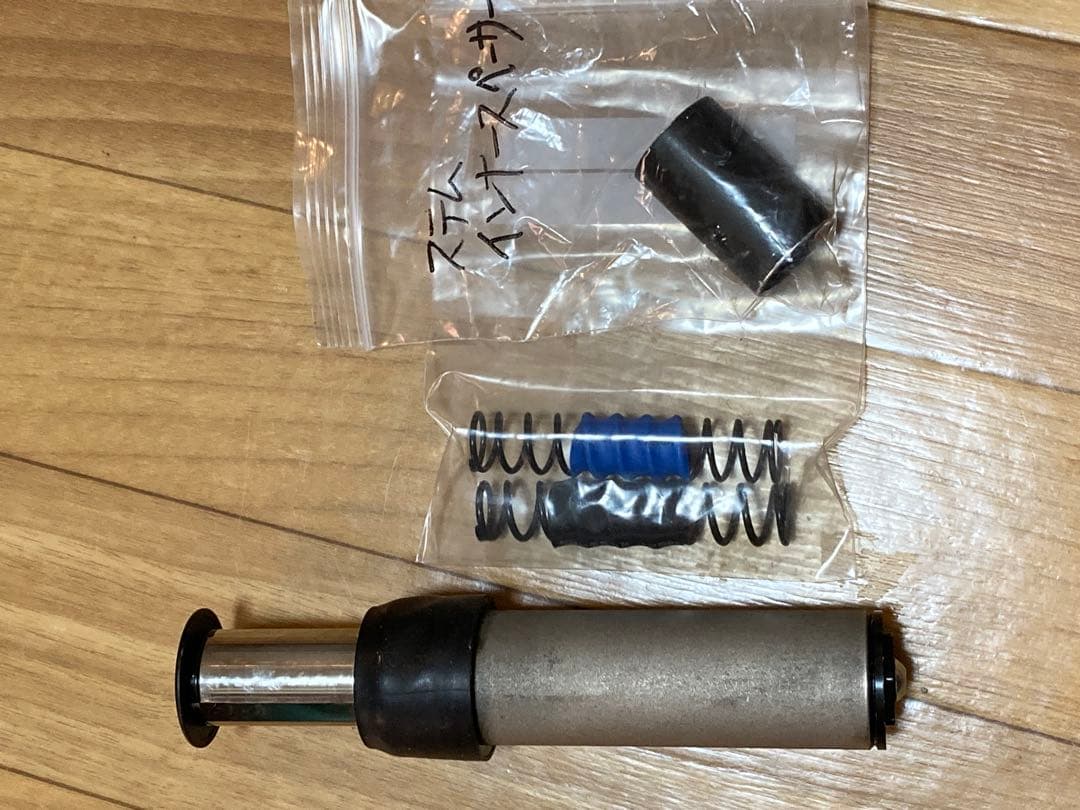 スペシャライズド FUTRE SHOCK 1.5 カートリッジ