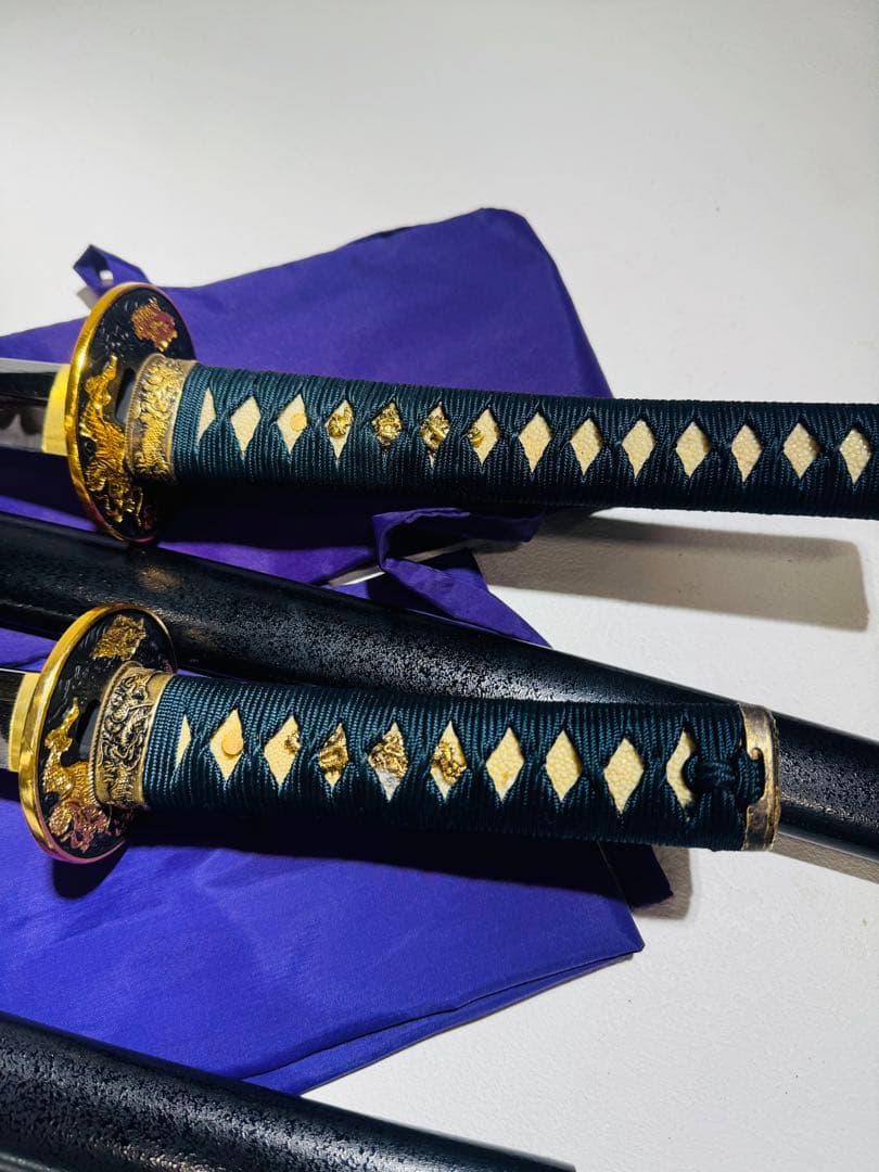 美品）模造刀 日本刀 居合刀２本骨董品 時代物 コレクション コスプレ 武具