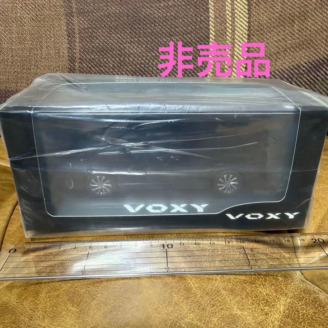 非売品　ヴォクシーVOXY 90 ミニカー 未開封 グリッターブラック
