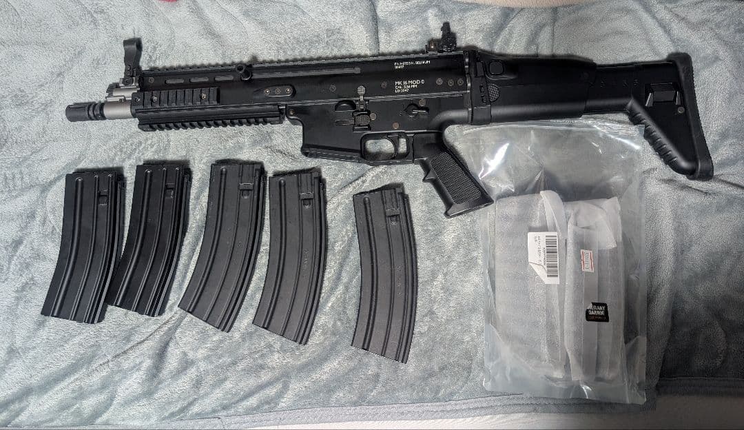 東京マルイ次世代スカー　(未使用マガジン含め)8本付き 動作確認済み