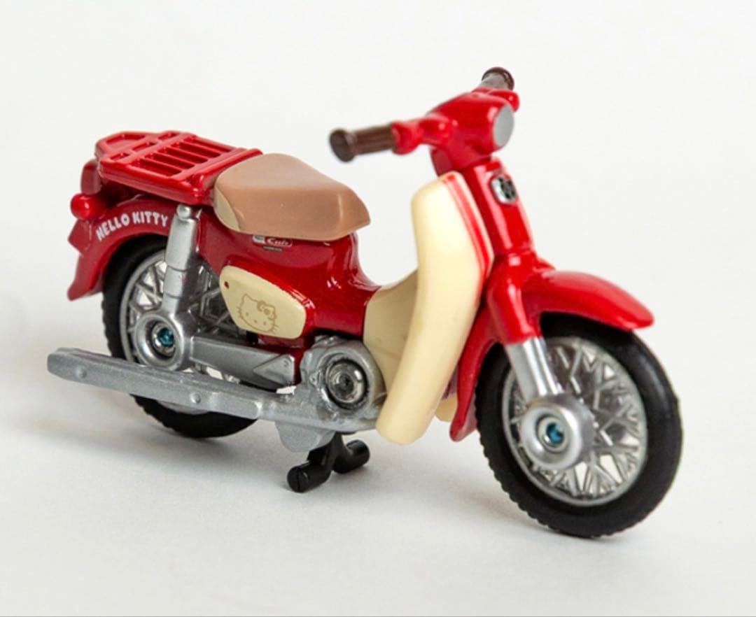 5台分！トミカ スーパーカブ × HELLO KITTY コラボモデル！