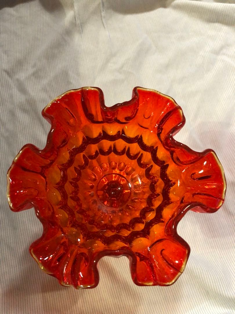 赤いガラスセール