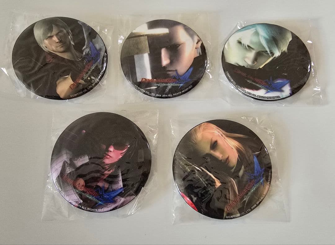 デビルメイクライ Devil May Cry カプコンバー 缶バッジ コンプ品