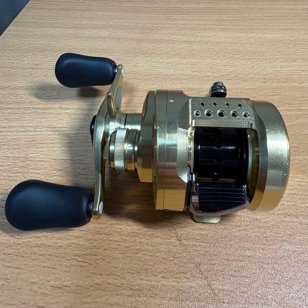 か*ん様 SHIMANO 21カルカッタコンクエスト101HG アベイルカスタム