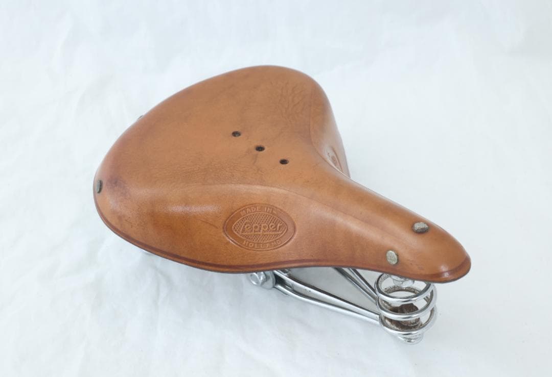 オランダ製　LEPPER　スプリング付き本革サドル