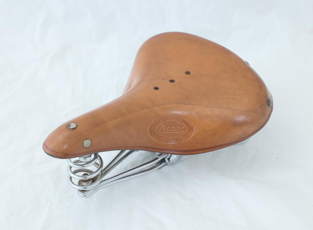 オランダ製　LEPPER　スプリング付き本革サドル