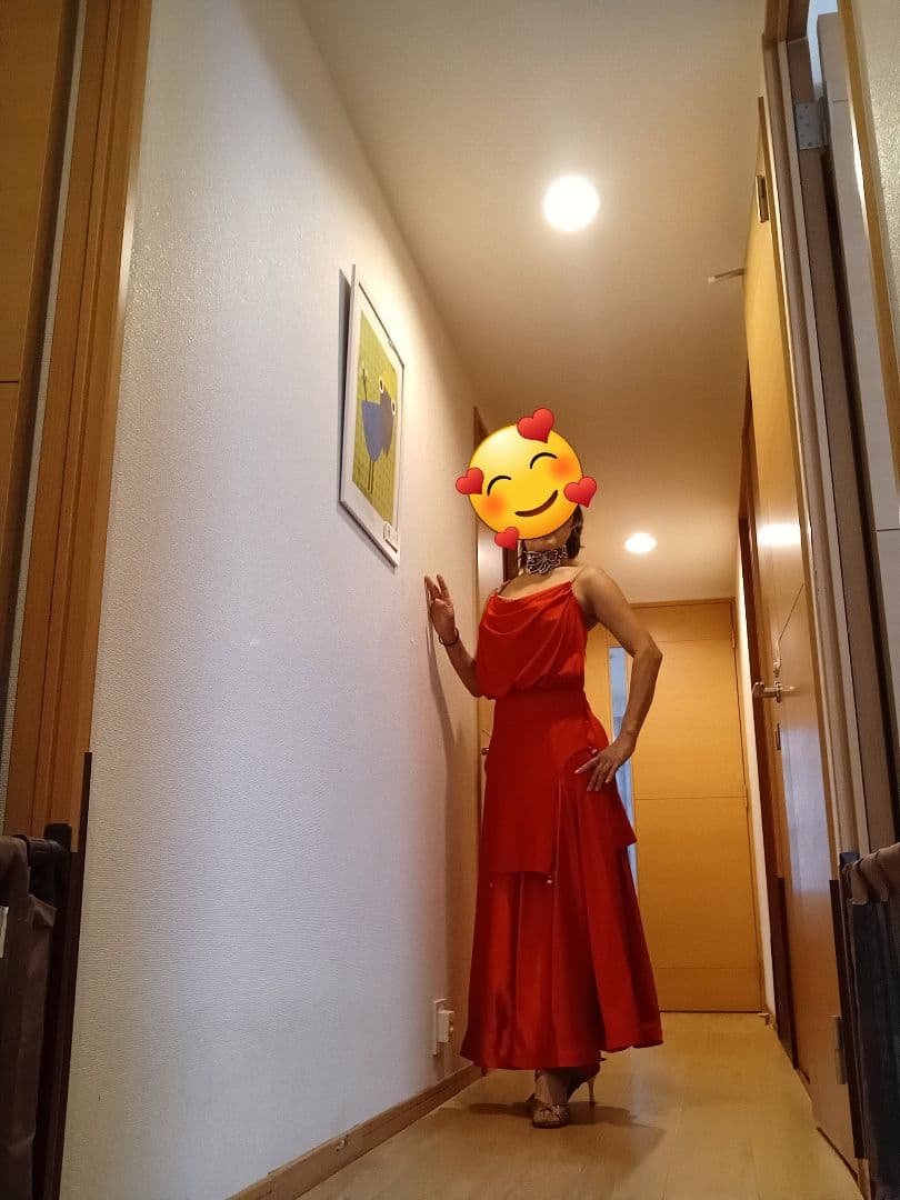 赤いパソドブレドレス 片肩ストラップ ビーズ装飾