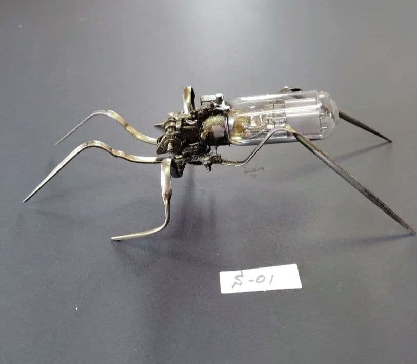 スチームパンク　真空管使用昆虫　S-01