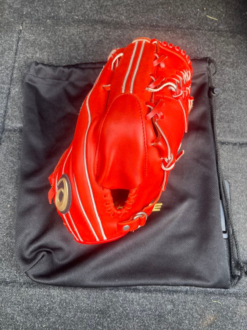 軟式投手用　アシックス　ゴールドステージ　ダルビッシュモデル