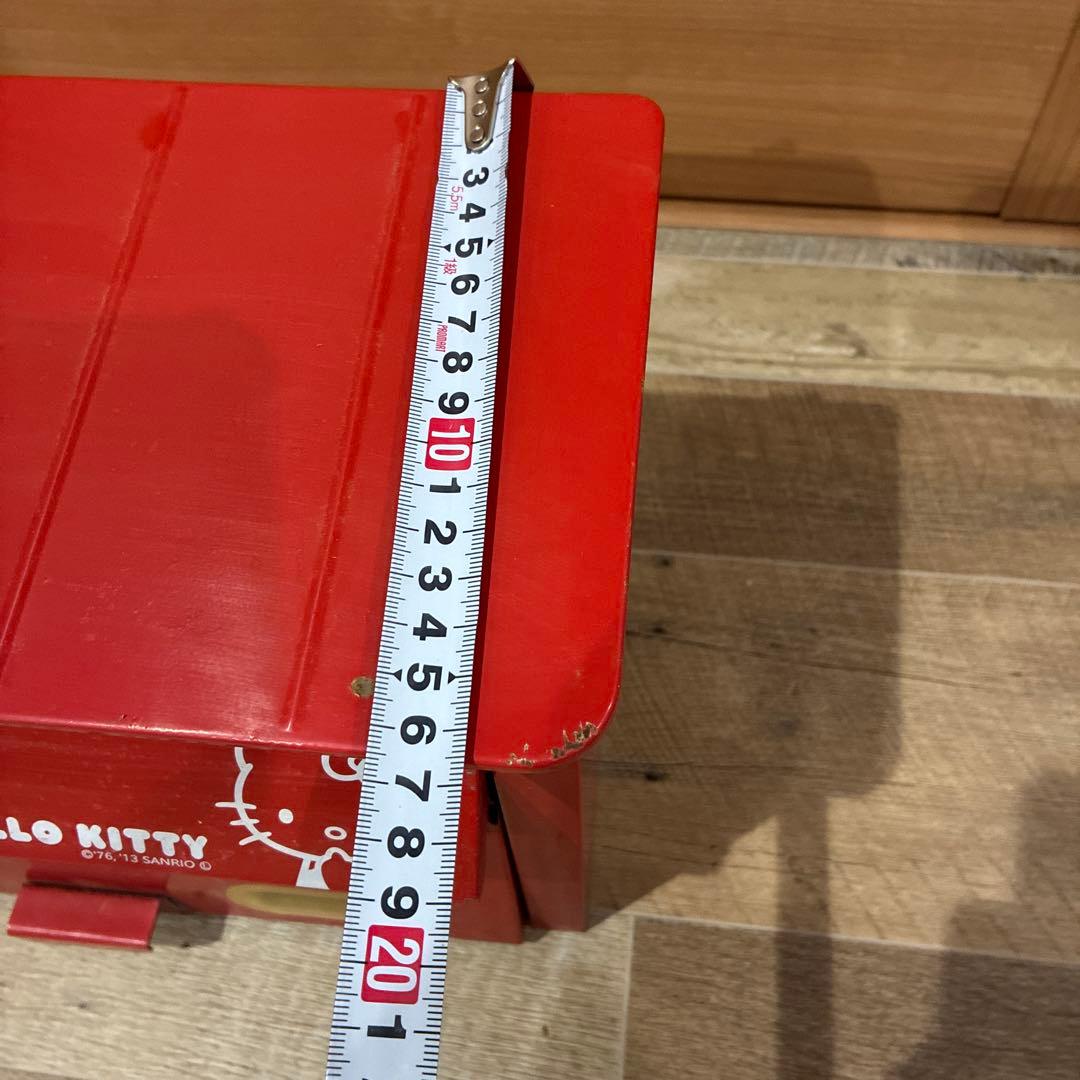 HELLO KITTY 赤い郵便受け