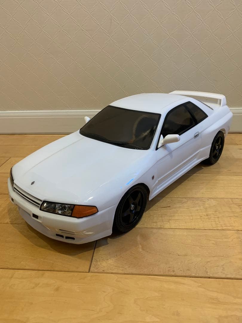 タミヤ　1/10ラジコン　TT-02 R32スカイラインGT-R