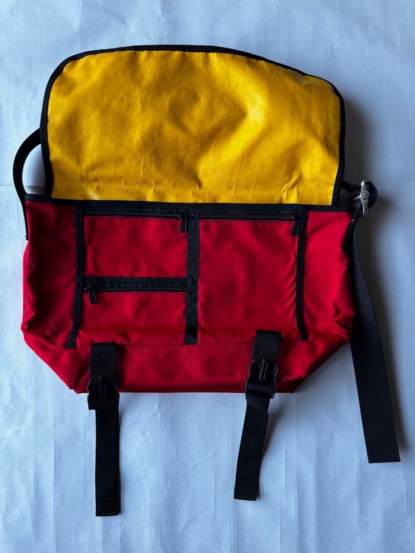 【希少アメリカ製】Manhattan PortageメッセンジャーバッグRED