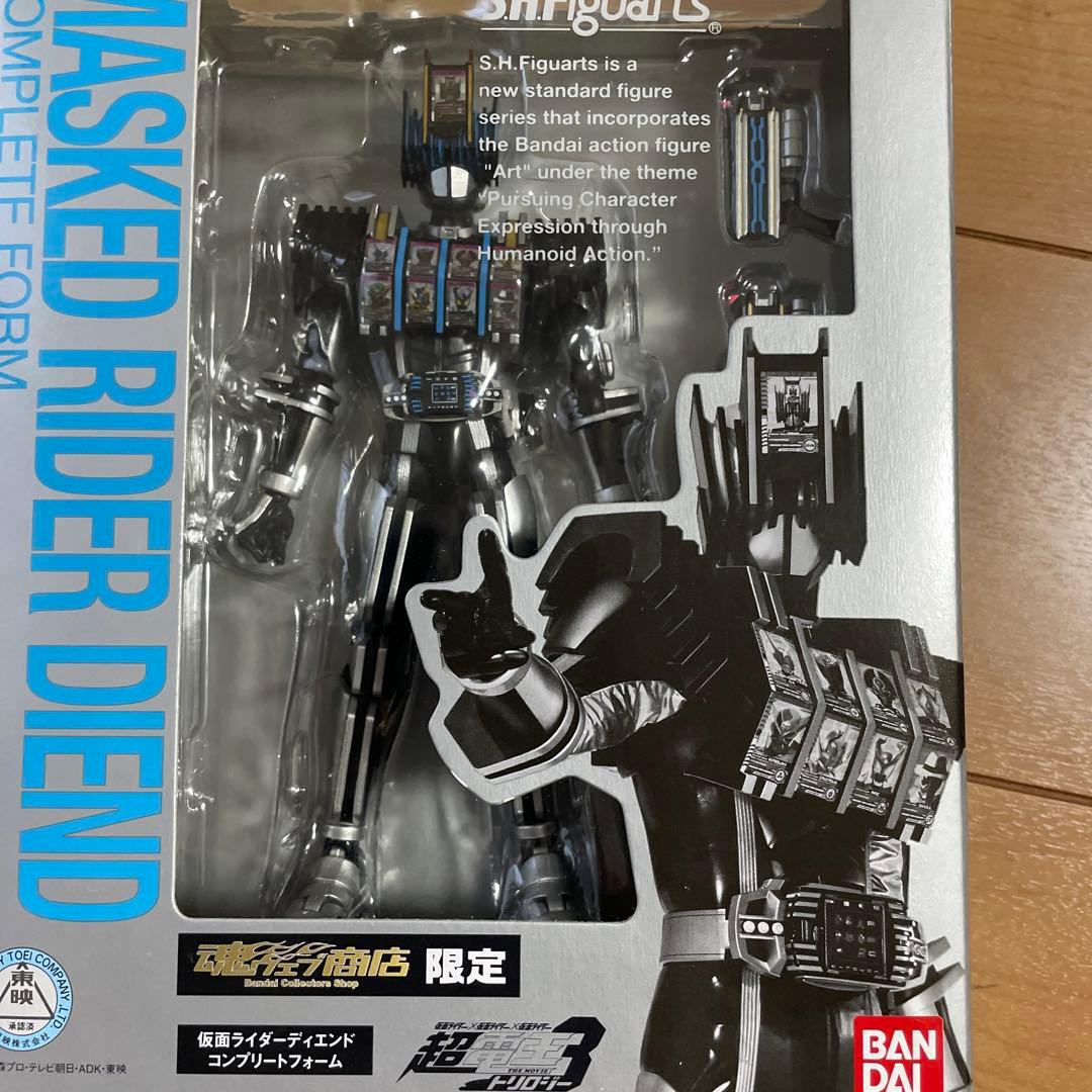 新品SHフィギュアーツ仮面ライダーディエンドと仮面ライダーオーズ2体セット未開封