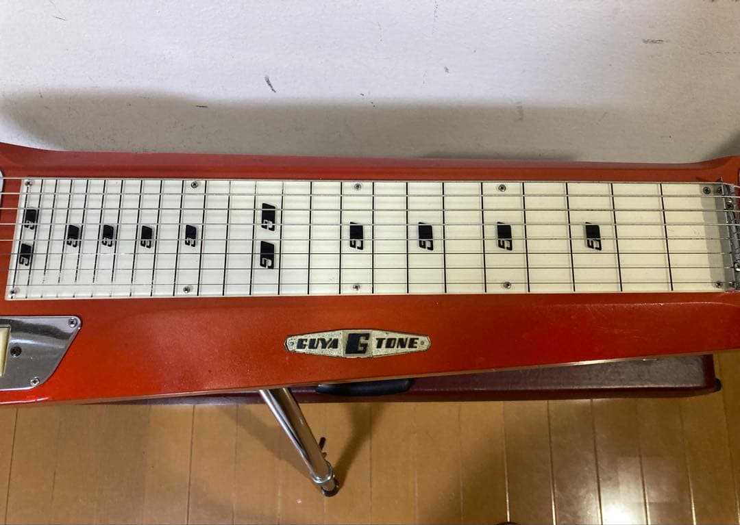 Guyatone グヤ8弦スチールギター　レストア品　スタンド、ケース付