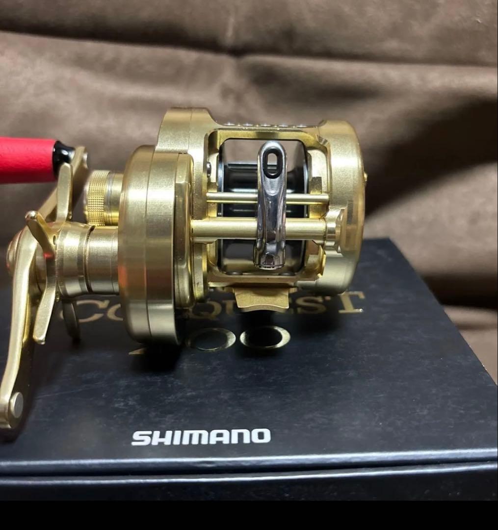 シマノ 14 カルカッタコンクエスト 200 ノーマルギヤ 右ハンドル 美品