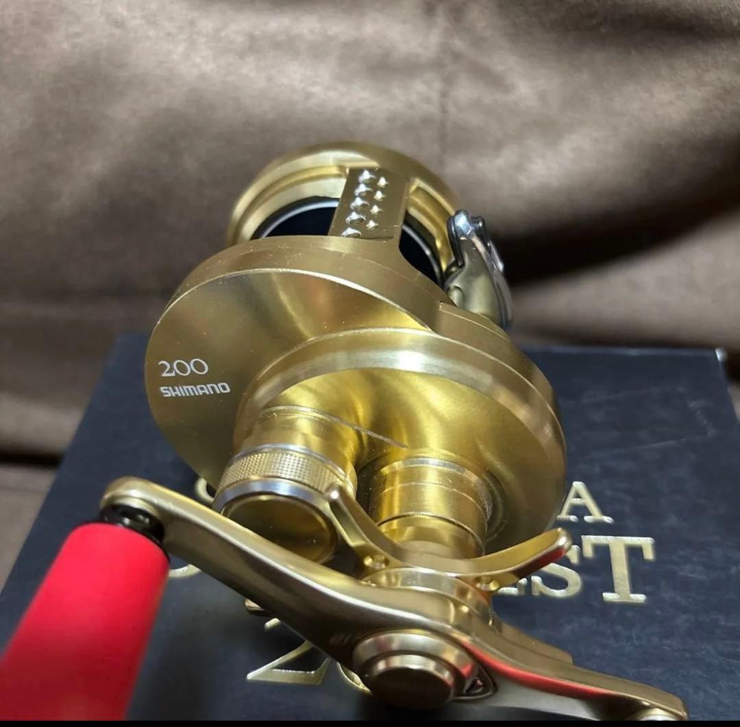 シマノ 14 カルカッタコンクエスト 200 ノーマルギヤ 右ハンドル 美品