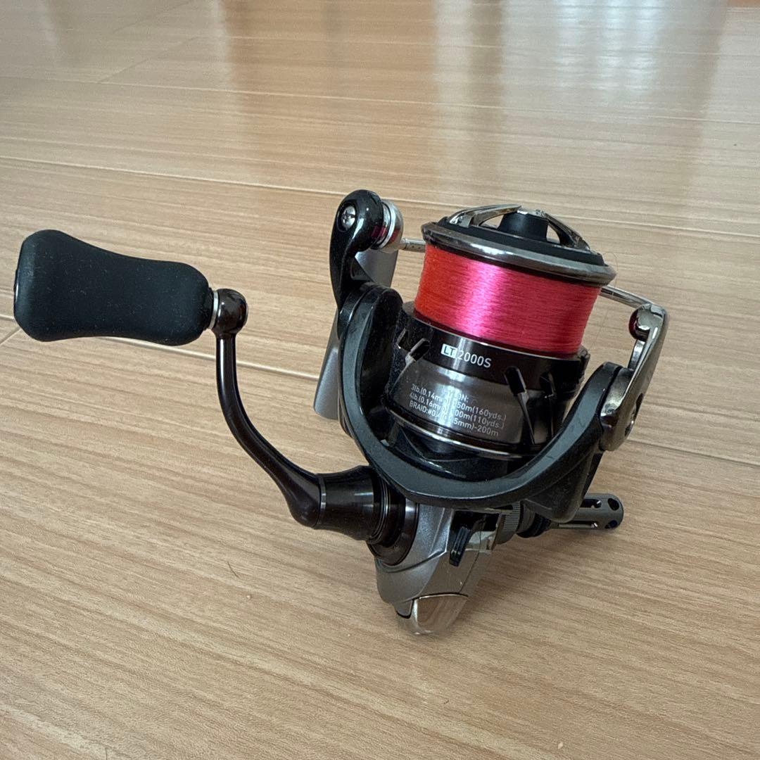 Daiwa 18カルディアLT2000Sスピニングリール 黒