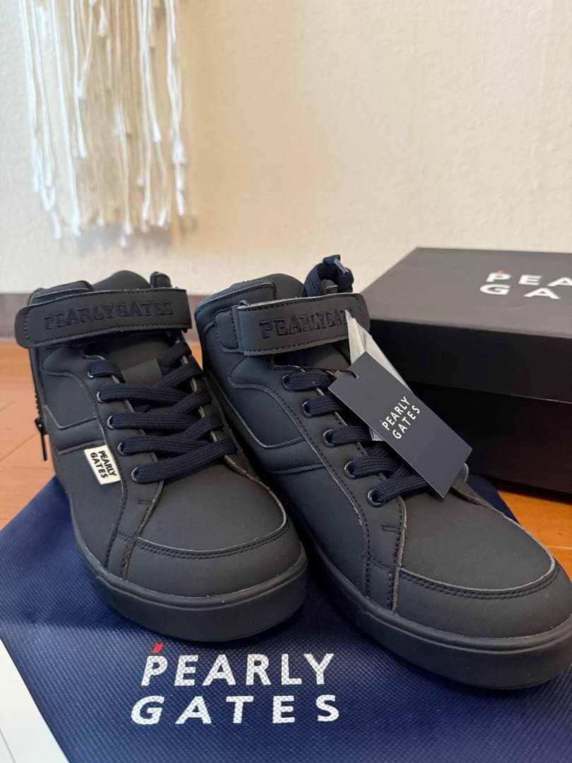 正規品！新品！パーリーゲイツ ゴルフシューズ23.5 普段使いにも！