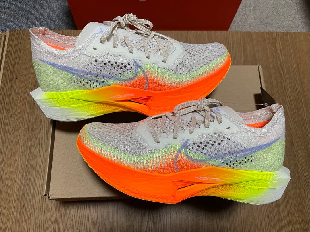 【新品未着用】ナイキ　ヴェイパーフライネクスト%3 25.0cm 限定カラー