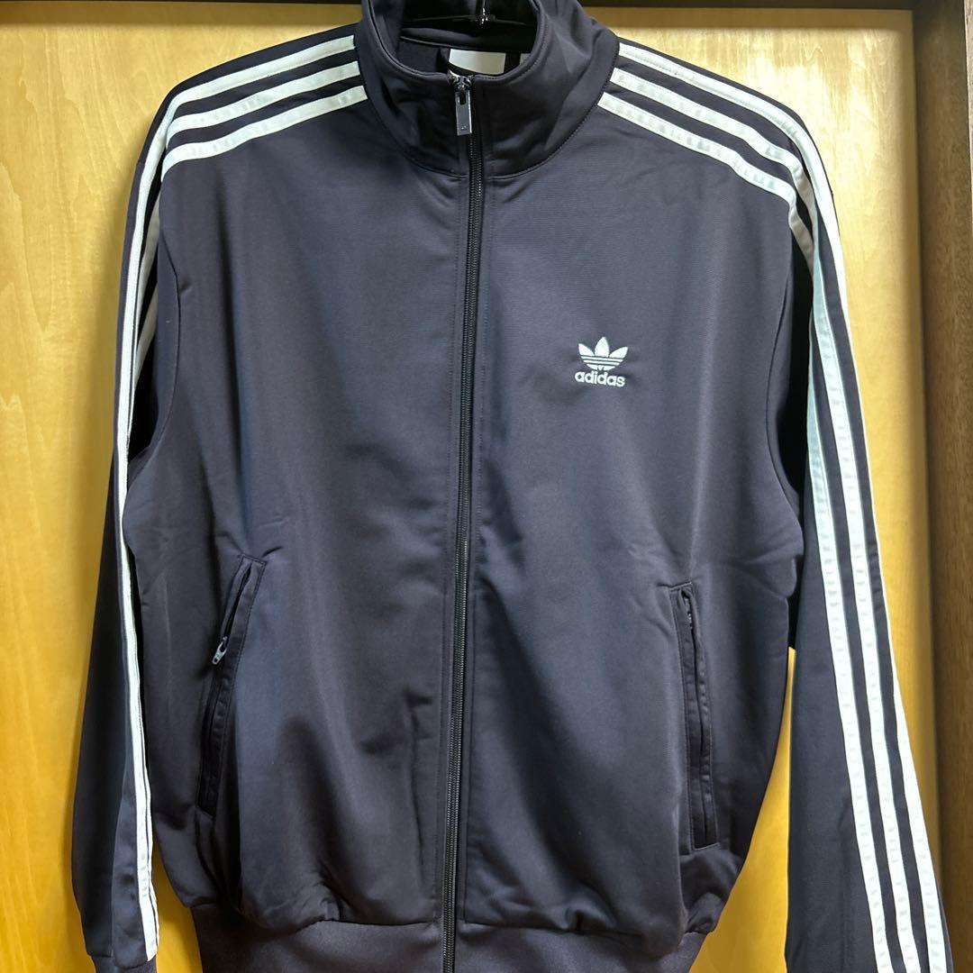 アディダスオリジナルス　トラックジャケット